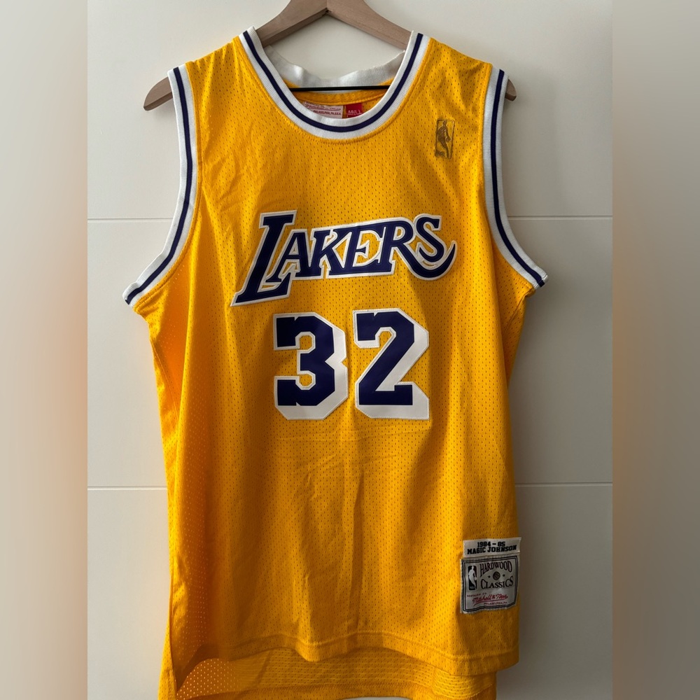 Mitchell and Ness Magic Johnson Swingman Jersey Los Angeles Lakers size L